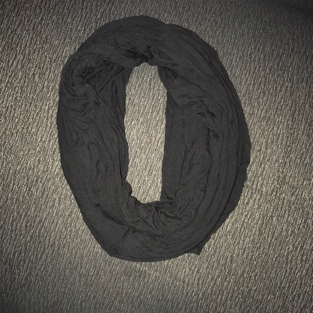 Black infinity Scarf